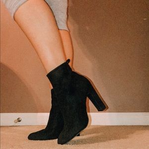 Forever 21 black booties ((never worn))